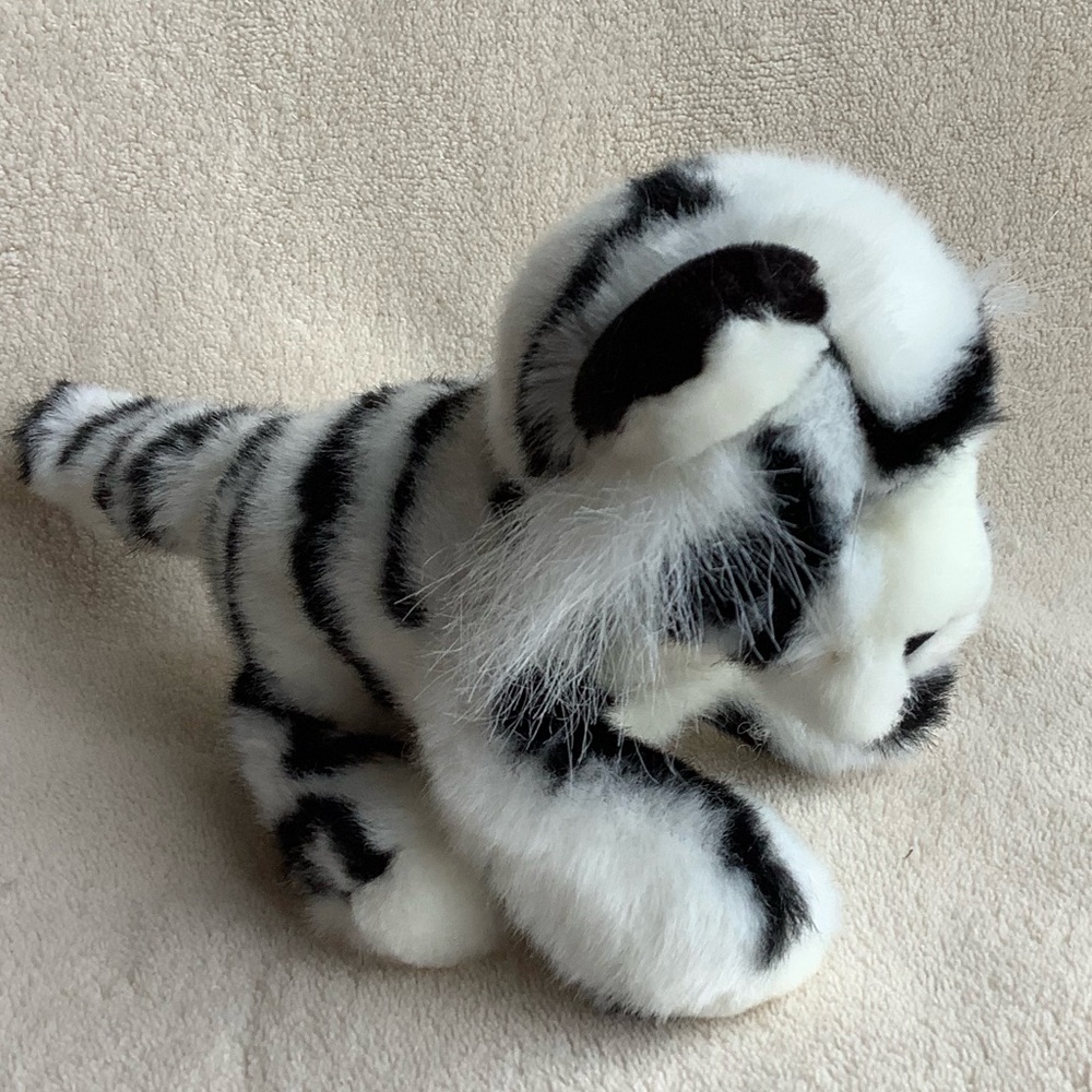 Russ Berrie Plush NIVEA White Tiger 100S77 Stuffed Animal Toy - Picture 12 of 16